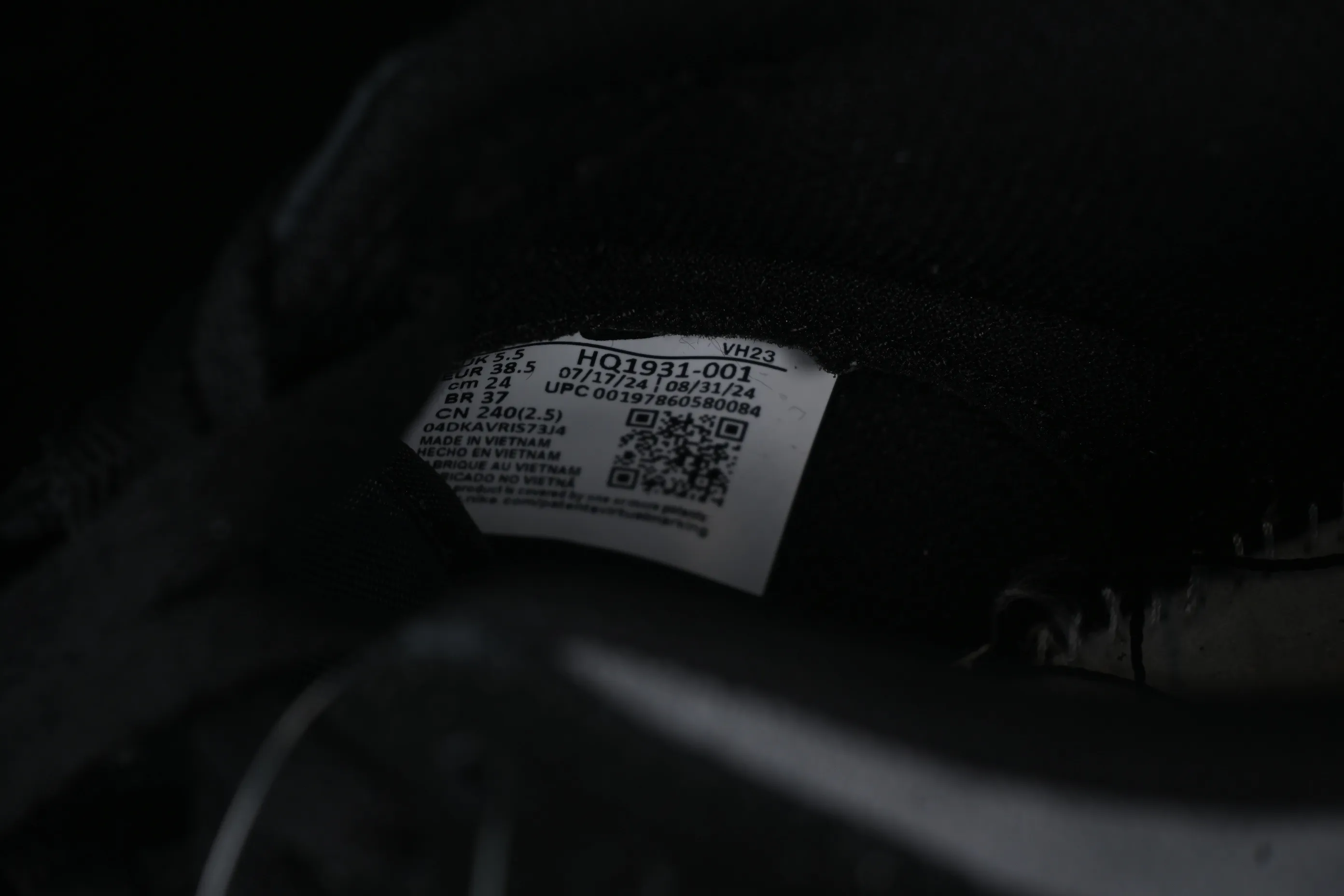 All categories Nk SB Dunk series Nk SB Dunk Low low-top sneakers Nk Dunk Low black and gray color low-top casual sneakers HQ1931-001